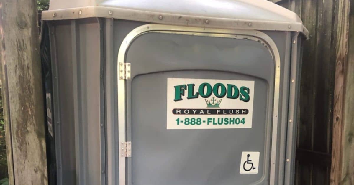 The Benefits of Renting a Portable Restroom for an Airbnb