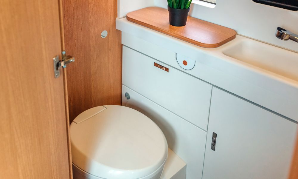 3 Reasons a Portable Restroom Trailer Is Budget Friendly