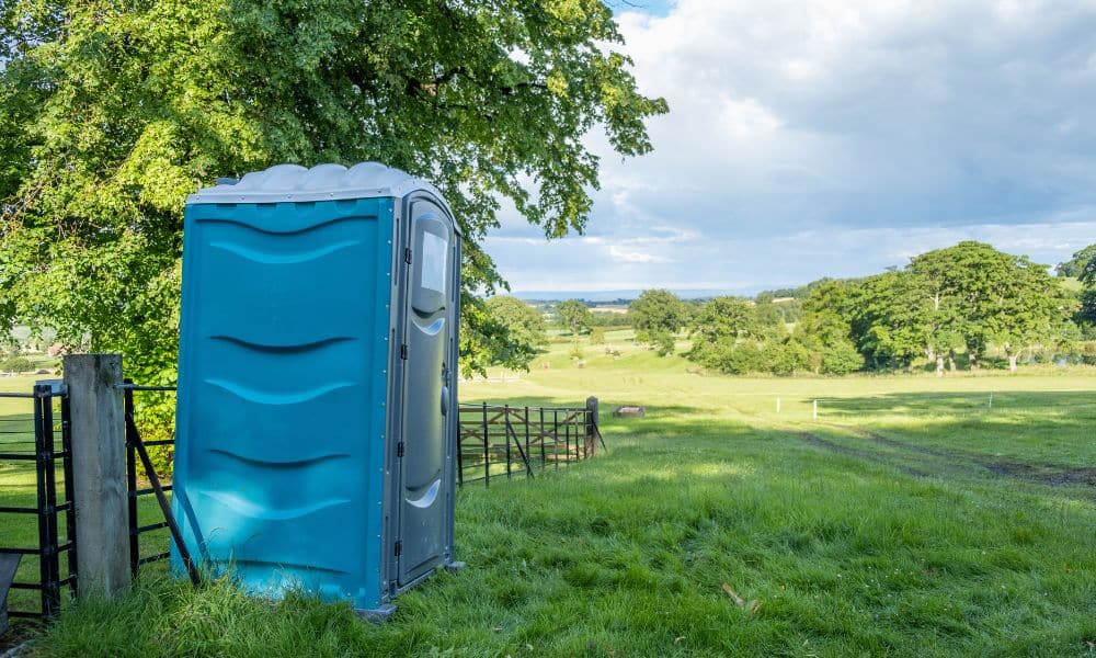 4 Tips for Setting Up a Porta Potty on a Remote Filming Set