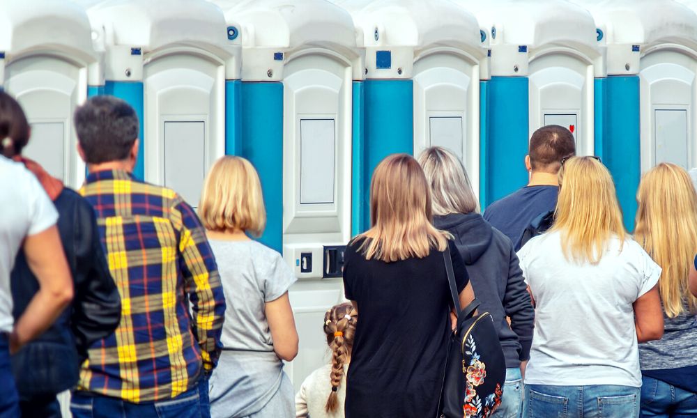 A Quick Guide to Choosing Porta-Potties for a Block Party
